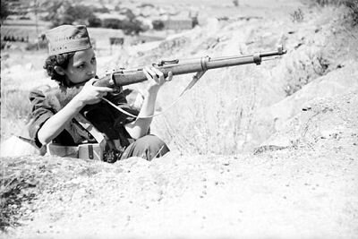 Lilya_Litvyak's profile picture. Do you read everything you're supposed to read? Do you think everythink you're supposed to think? Buy what you're told you should want?