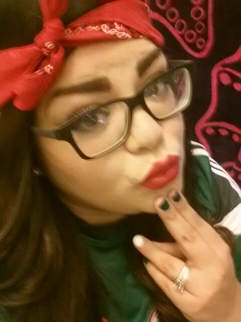 #J14663 #YOUTUBER  Me Encanta CANTAR ese es mii Don!! ♥ 100% CHIHUAHUENSE  y Orgullosa de miis Raíces Mexico-Americana I ♥ MUSIC