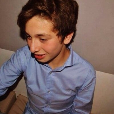 LolloxDD's profile picture. sono uno studente conosco lo spagnolo e l inglese do buoni consigli su qualunque tipo di video gioco su qualunque console follow me ;)