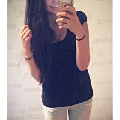 16 years old ❤️ half lebanese half palestine ❤️ dis school :) follow and i'll follow back❤️