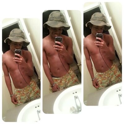 Quincy| Texas Trill| 
Gamer Life| Ig: Lastkingquincy|
I'm not running when the world stops|  Me

Just can't get enough