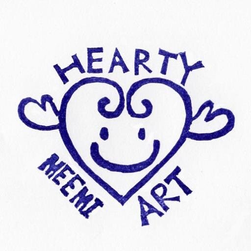 日常生活にアートを♪お部屋に絵を飾ってほしい！明るくハッピーな気持ちになってほしい！そんな思いで、オーダーメイドはもちろんのこと、オリジナルの絵を描いて雑貨の作成もしております★時には、手づくり市にも出店してますので、ぜひお越しください♪