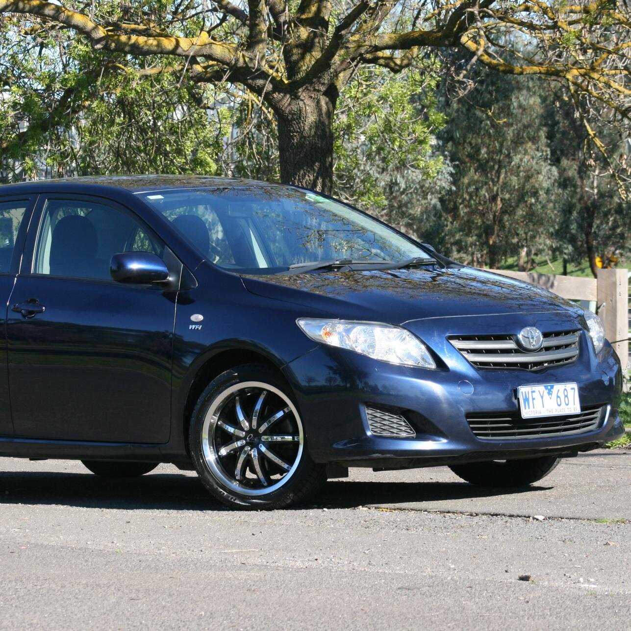 Learn the simple system of car control with us.