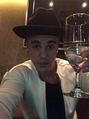 mertcan karakaya meric izgi justin bieber asktir