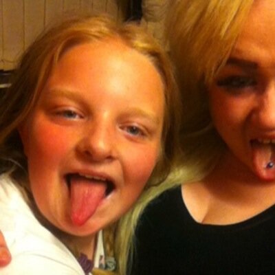 Bubbly blonde and fun! 

Love your life you only get one!

My friends and family mean the world to me..

Music keeps me sain