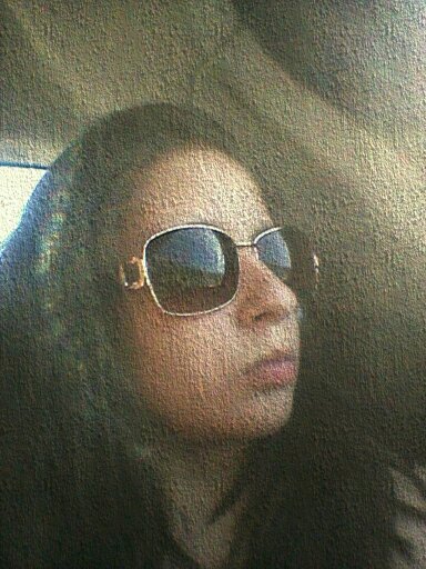 yo no quiero a un chico perfecto. Yo solo quiero a un idiota que me quiera, me cuide y me haga reir ^_^