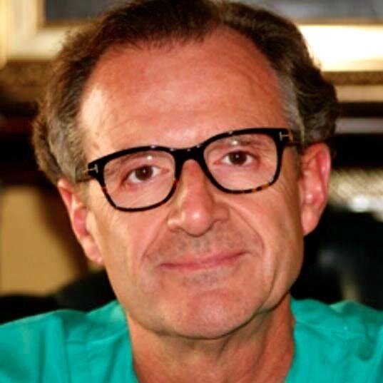 El Dentista de la Nariz. Creador de @placaconfort y propietario de Dr. Emilio López Dentistas en Beas de Segura y Castellar (Jaén) . 953 458 030