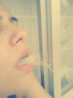 16|Sonriendo desde el 19 de junio de 1998.Instagram nereaaalopez. Siempre sonriendo aunque me jodan:)