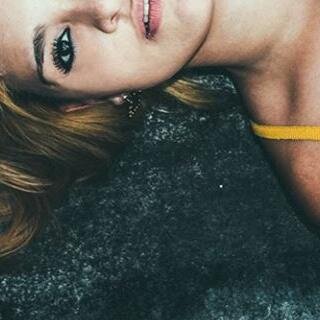 RafaelaDinunci's profile picture. Then i'll be stuck here cold, just waiting the truth.