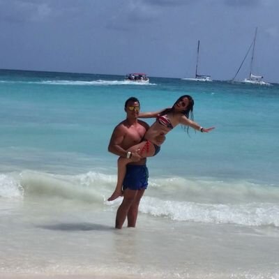Eres mi pequeña gran casualidad la mejor de las mejores ;p.Todo gran sueño tiene su sufriento y constancia asta conseguir ser lo mas grande