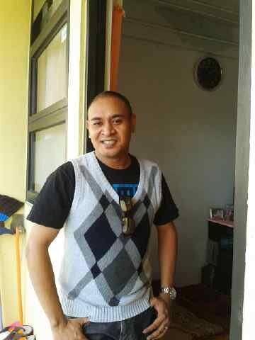 t1n4b85's profile picture. 