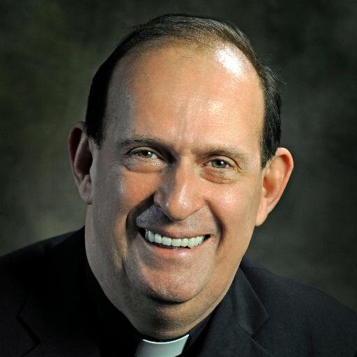 Predicador y Motivador Internacional Enamorado de Cristo y luchando por la Dignidad de los Inmigrantes Facebook: José Eugenio Hoyos Instagram JHoyos04