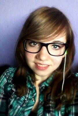 i like people who smile when it's raining :)