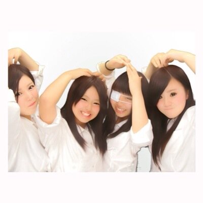 『Яhythm』は県農の４人組ガールズバンド。(drum ここちむ@gncchann) (bass ひじきち@rhythm_hijiri) (guitar みづきん@mizukin1206) (guitar はるきゃん@haaarkynnn) 卒業しました！