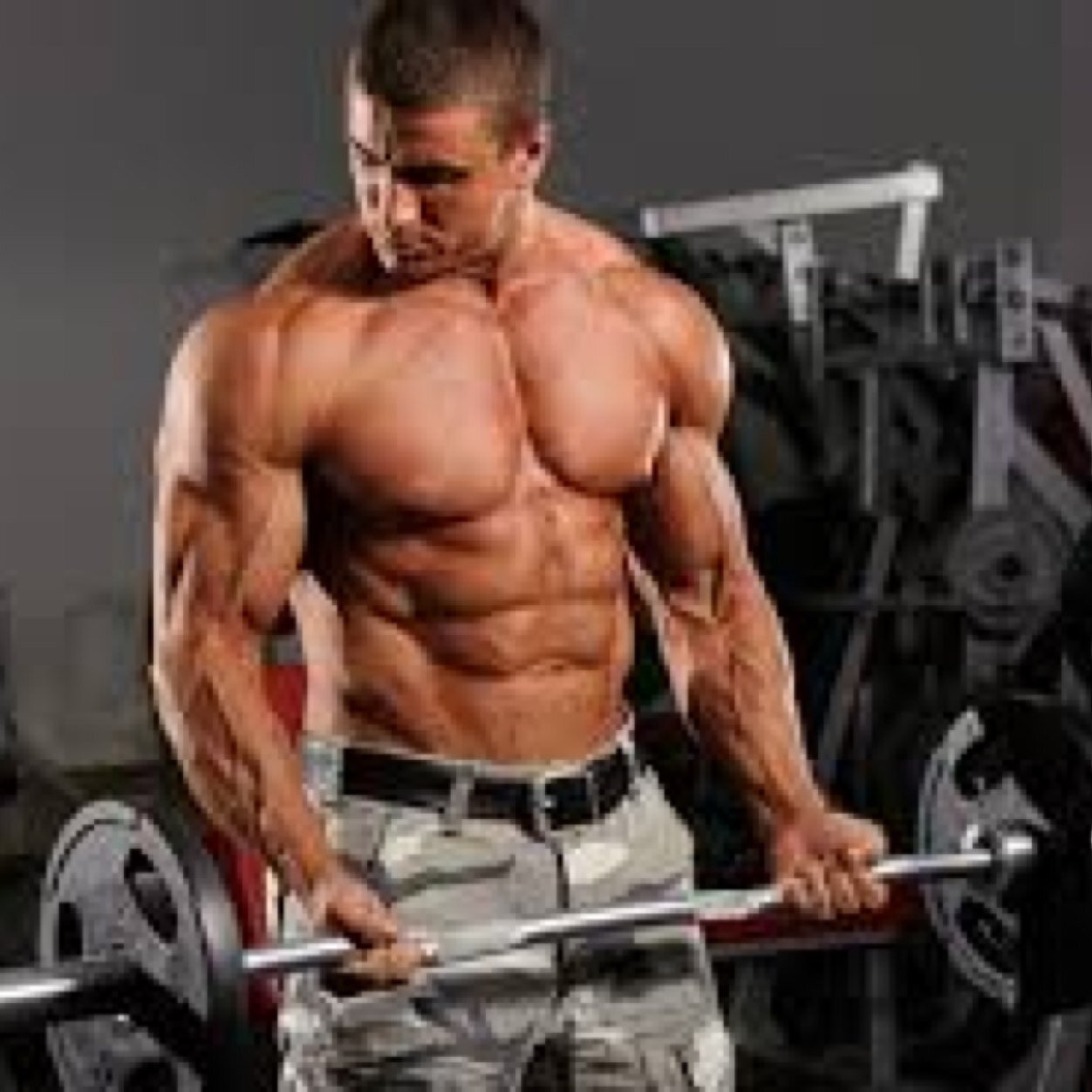 Im just a big ol muscly meat head #getbig #gainsbro #flexfit