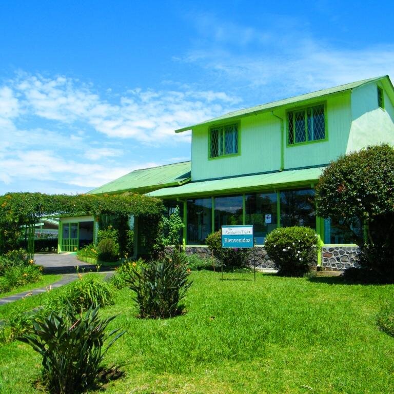 Instituto Cervantes Accredited Spanish Schools in Costa Rica, home-stays, volunteer programs, surf and more.