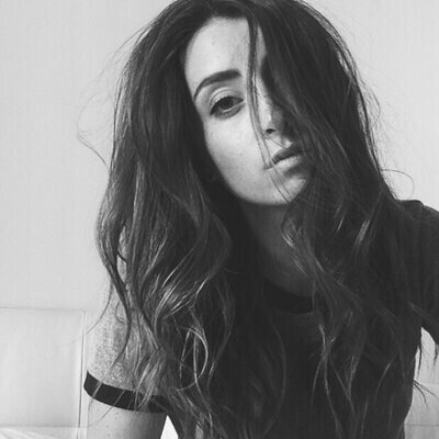 radicallylauren's profile picture. 