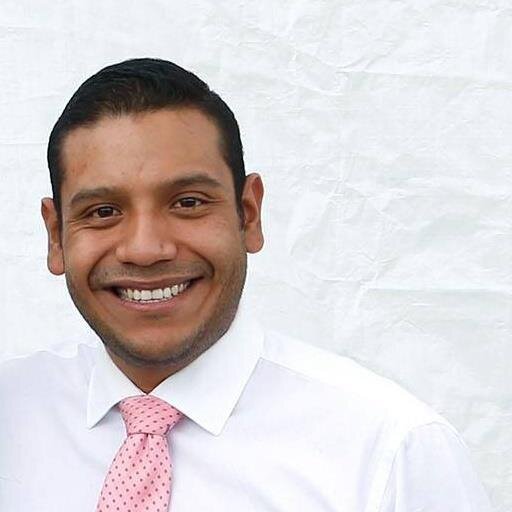 Licenciado en Ciencias de la Comunicación, Estudiante de Licenciatura en Educación Secundaria con Especialidad en Inglés, Profesor de nivel medio superior