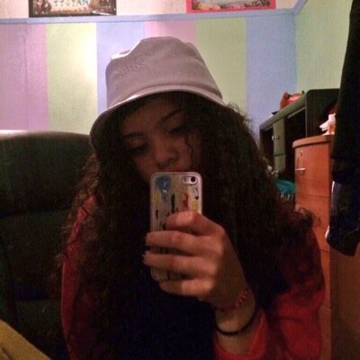 ummbriella's profile picture. love ppl