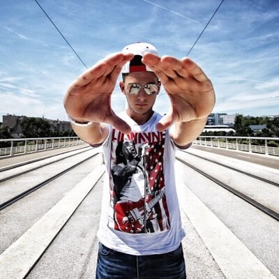 Walkiofficiel's profile picture. En tant que rappeur:
Facebook Walki officiel 
Perso Alexis Alias Walki.  Programmateur des Playlists de la radio. envoie moi ton son sur walkimusicoff@gmail.com