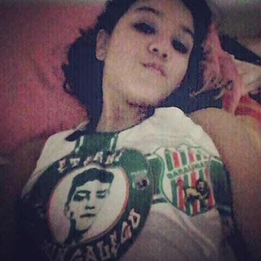 Não valorize quem apenas diz que te AMA. valorize quem te prova isso ♪♫  te amo melhor e vc sabe disso.
                              @joe_robert7 aq ^^