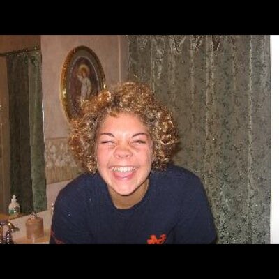 Lindsatron34's profile picture. 