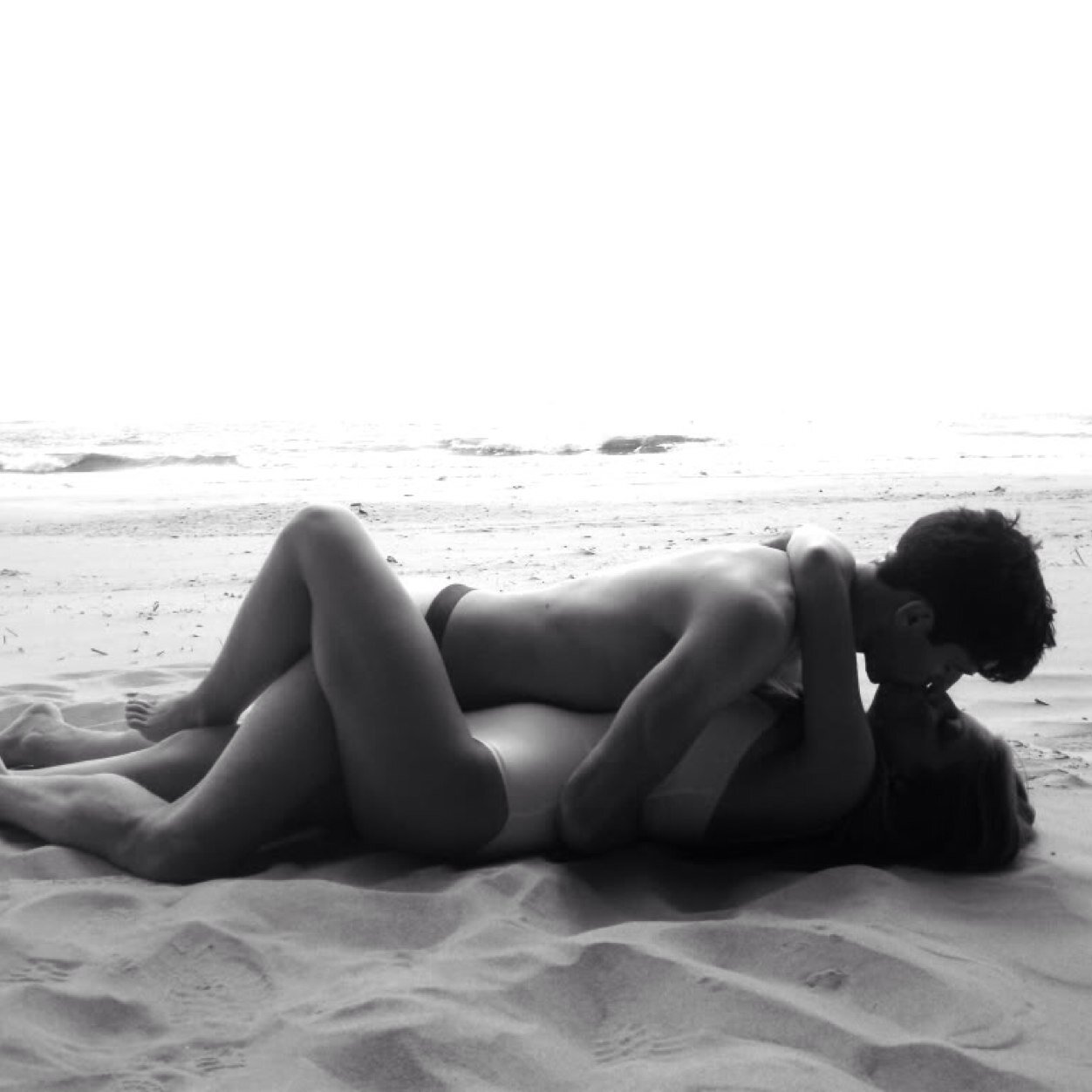 Oh won't you just see I'm not an empty hearted man. I'm a lover, a sweet and lonely lover.