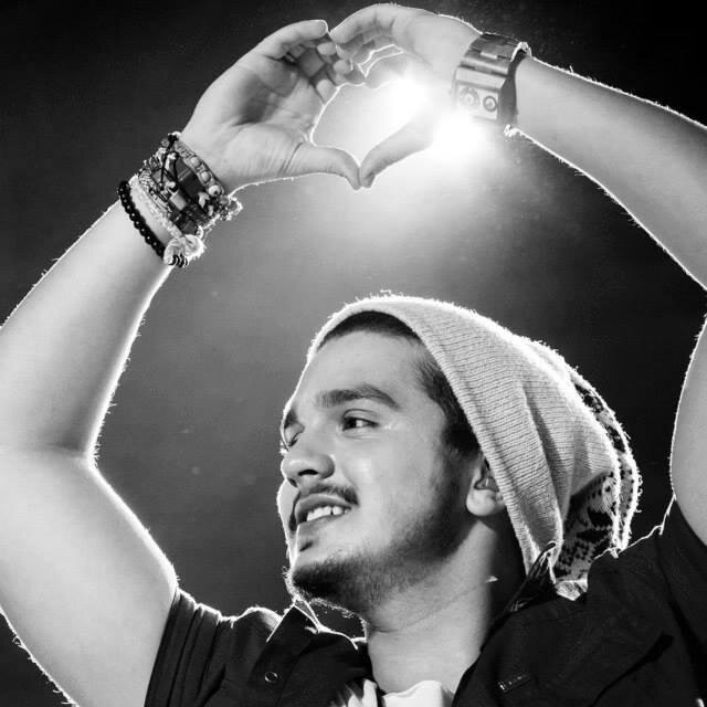 Voce é a força que me faz andar; é a esperança que me faz confiar... (@luansantana) Criado:10/08/2012 Dona:@dos_thalita Dona do fc:@Lucasmeunegolo Sócia:Stefani