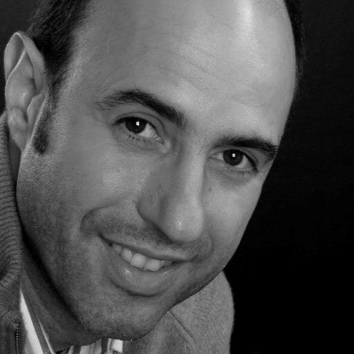 Construyendo un mundo mejor, aprendiendo, creciendo, ayudando a aprender, a ser creativo, a ser feliz, soy yo.