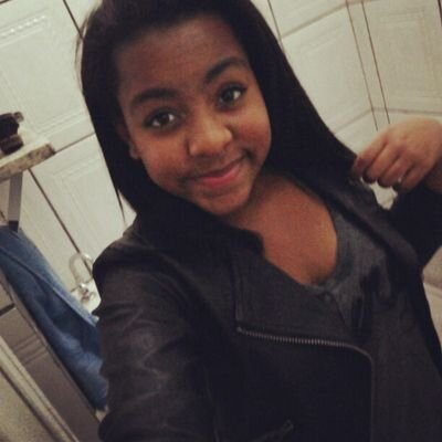 Sigam no novo TT @LaurynChris1 :) Continuo a postar nesse alem de ter esquecido a senha :/                              Beijos :*