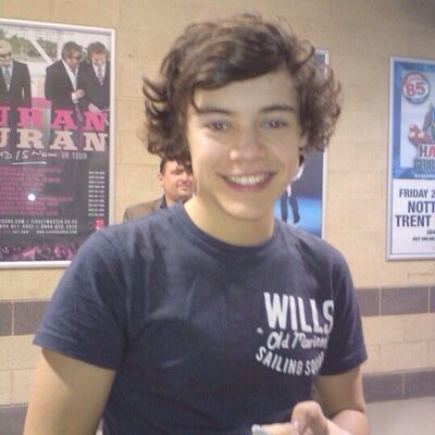 Follow @existinglou please babe x