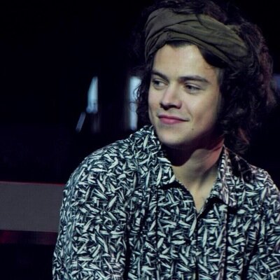 Hi! please follow my acct @HAMBURGERHXRRY bc it was hacked at 4k and im trying to get my followers back! ifb! thank you!