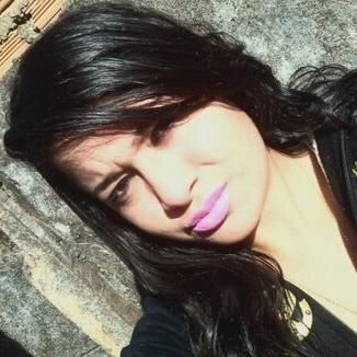 Neeim melhor, neeim pior...Simplismeeente Euu!! ;) *-*