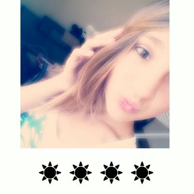 Instagram: @ramona1500
RAMONA
-Tenerle delante y no ser capaz de decirle nada.