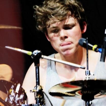 Ash_Angel_Irwin's profile picture. I´am Directioner, 5SOSFAM, Mahomie & Embleme. ♥Luke the penguin♥Cal the Monkey♥Mike the unicorn♥Ash the sexy drummer ♥ FOLLOW ME ANGELS @5SOS♥