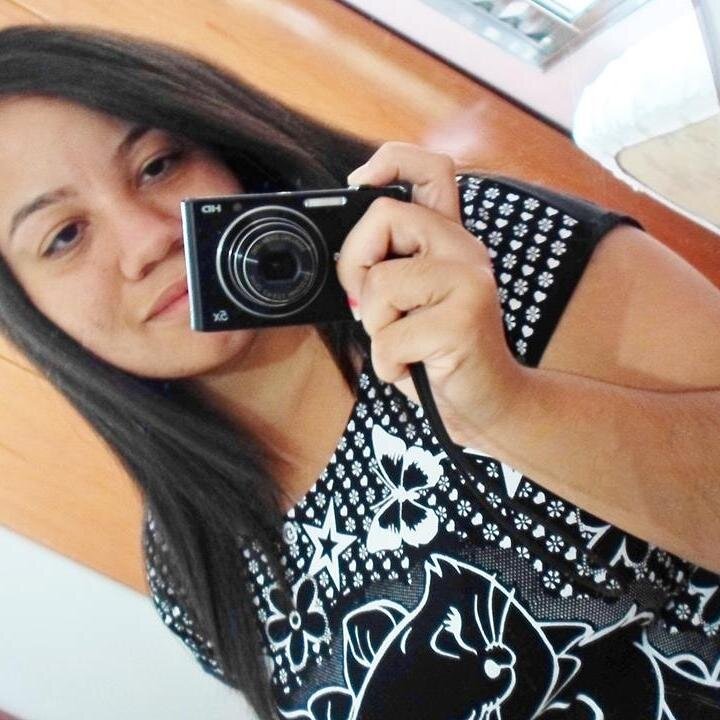 19 anos , Solteira :)