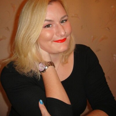 I write beauty reviews, wedding posts&business posts&life advice. I'm just a  business women sharing my knowledge and my love of beauty with the world #GirlBoss