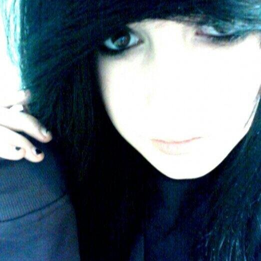 im anika / single/ i need a sis and bro / follow i follow back