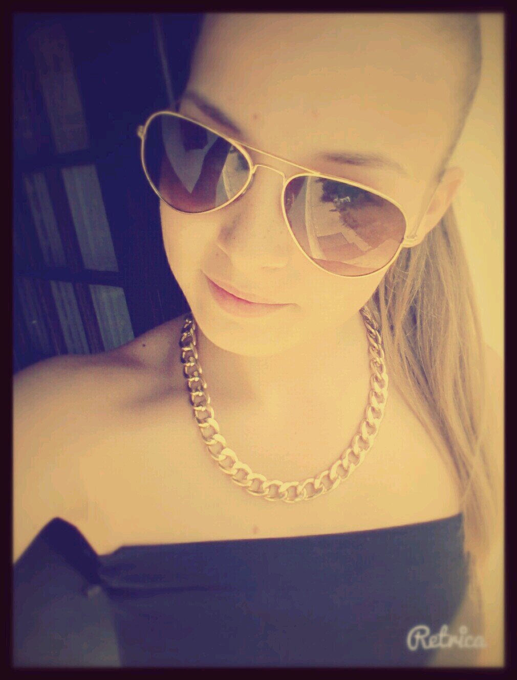 Hiii:) I'm a Hungarian Directioner♥ Harry,Louis,Niall,Liam,Zayn PLS FOLLOW ME!xx