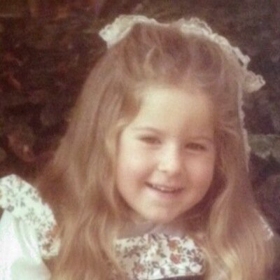 A small town lady trekking the urban jungle. East Coast / West coast * local / global. Passionate. Ready with a smile and big belly laugh. *hugs*