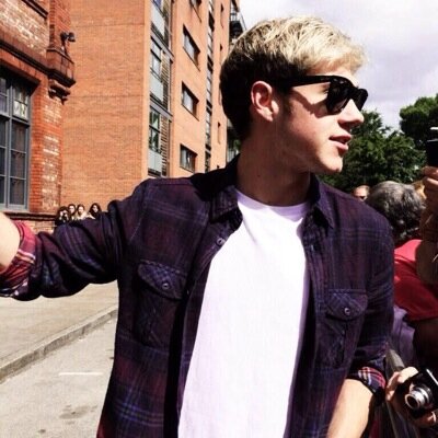 One day your fav will follow you and you guys will get married and then live in a castle. Follow @steaminglou please