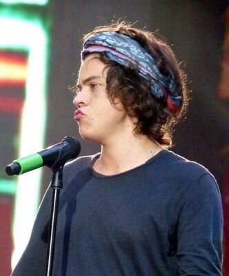 PLEASE FOLLOW ;  @90sgrxngestyles