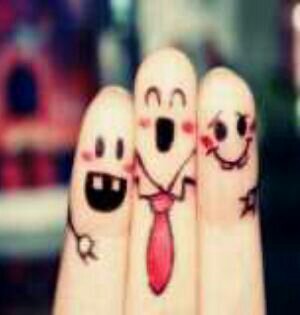 solo se vive una ves por eso vive tu vida a tu manera ******:)