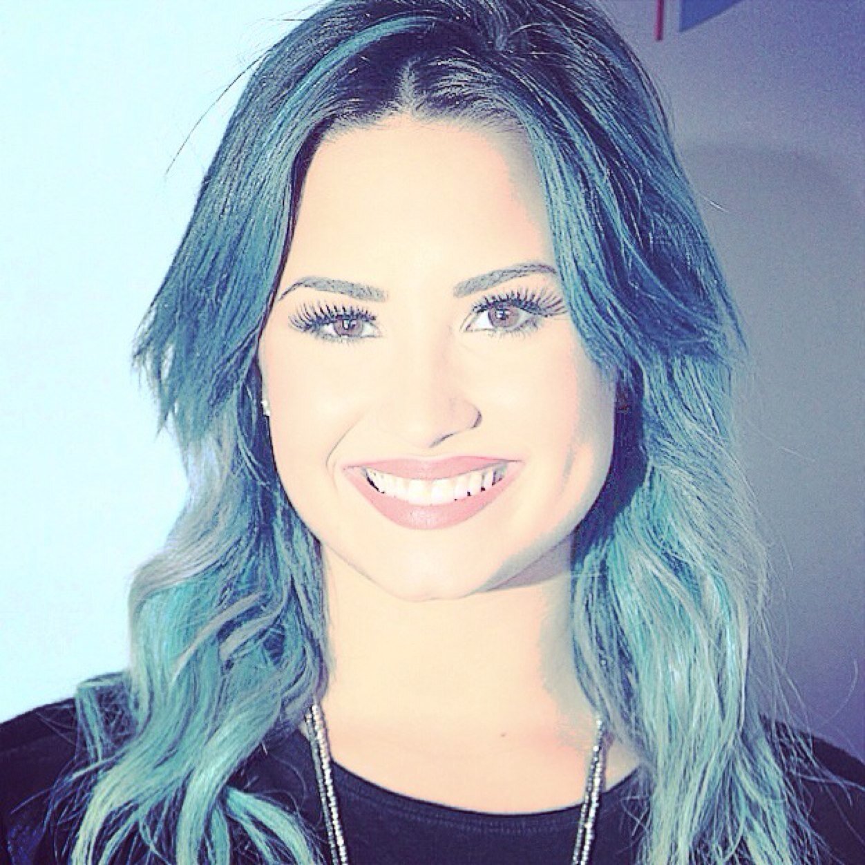 Demi :) Bea :)
