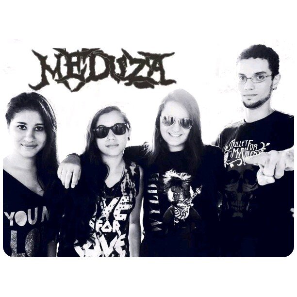 Banda de Thrash Metal formada em 2013. Vocal: Samantha Araújo, Guitarra: Camila Marssola, Baixista: Shirley Araújo, Baterista: Lineker Passaline. \m/ MEDUUUZAAA