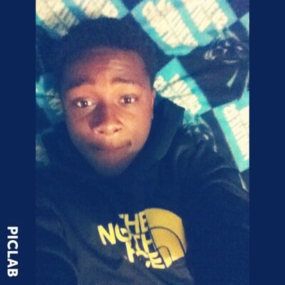 I love to play football hope one day can play in the NFL ,I like basketball but suke at it, im kinda funny add me on Facebook Isaiah Gray