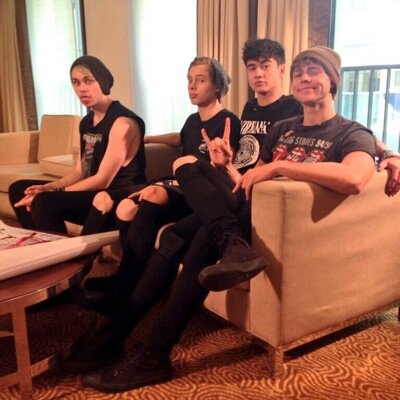 Hi this is a free follow from @niamh_kelly__ could you follow @niamh_kelly__ please! @niamh_kelly__ @niamh_kelly__ // (5sos & one direction fan, im sorry)