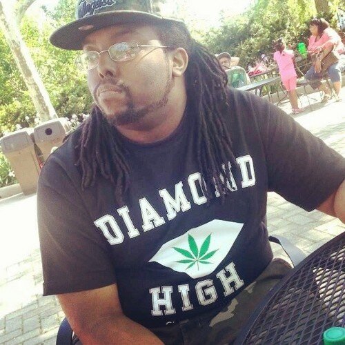 Ambitionovahoes's profile picture. My Circle Thick We Will Neva Bend .. Artist/songwriter. For Booking info hmu Donnieheard23@gmail.com #PilotTalk #teamidgaf #Heatnation #Flightsqad