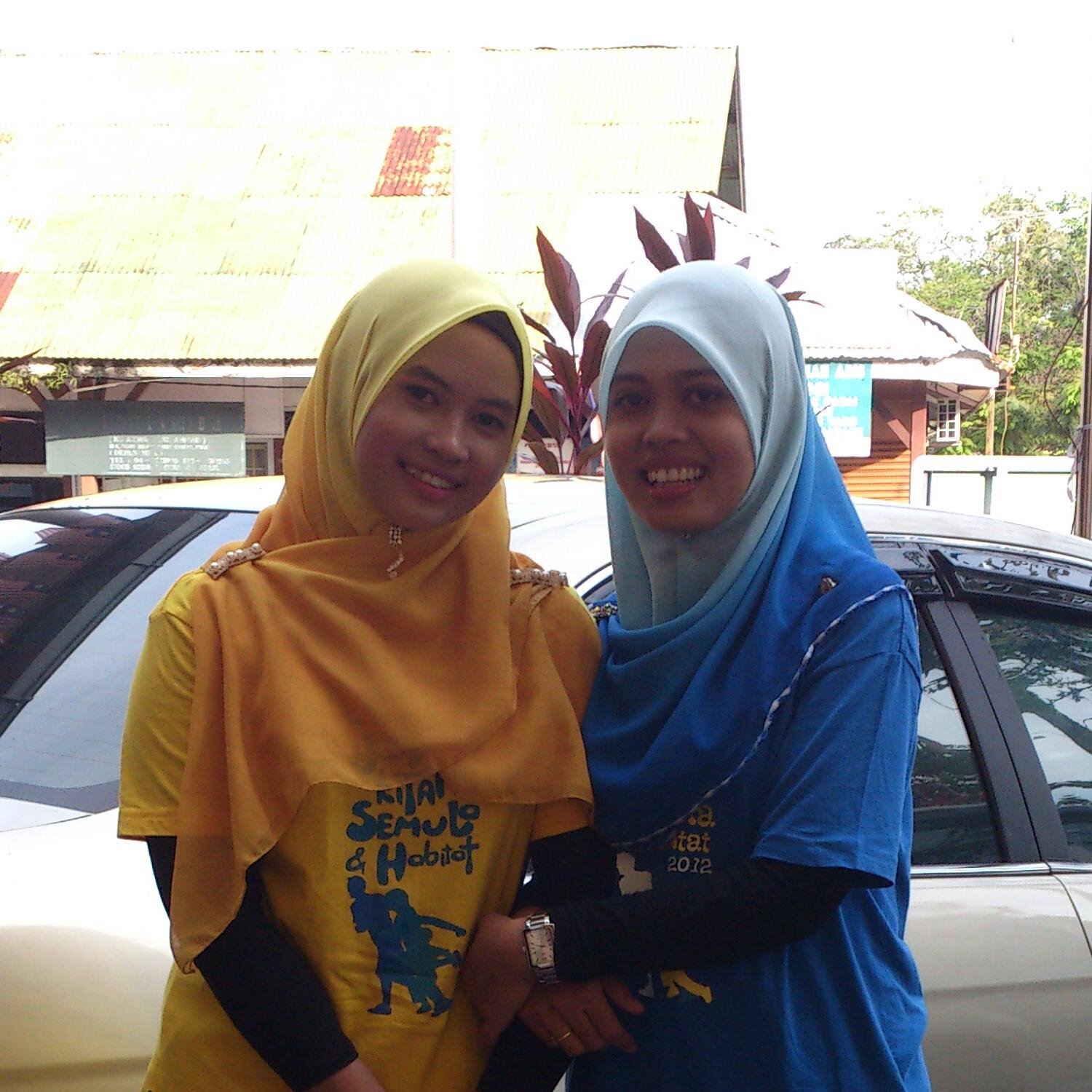 aznida_comel's profile picture. 