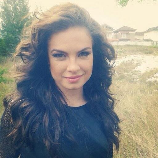 lua_meu_love's profile picture. Você não pode ser oque os outros querem que você seja, você tem que ser você mesma do seu jeito- Lua Blanco